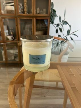 Large Pecksniff’s New Bergamot & Cedarwood Scented Candle